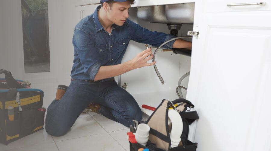 Professional water heater repair in Oakwood, IL